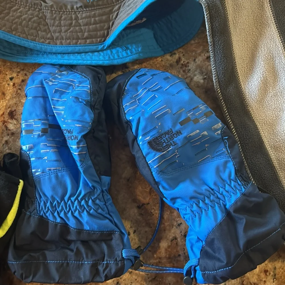 Kids Gloves Youth accessories bundle